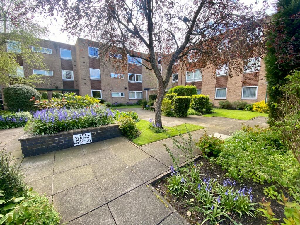 2 bedroom apartment for sale in Moseley Grange, Cheadle Hulme, SK8