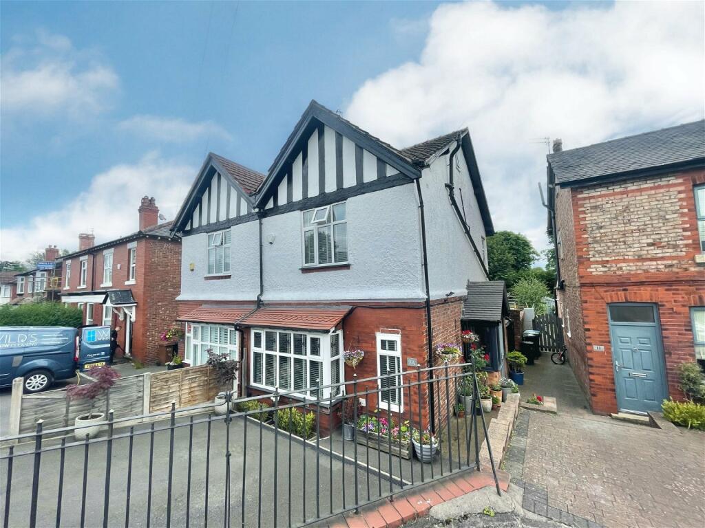 Main image of property: Ravenoak Road, Cheadle Hulme