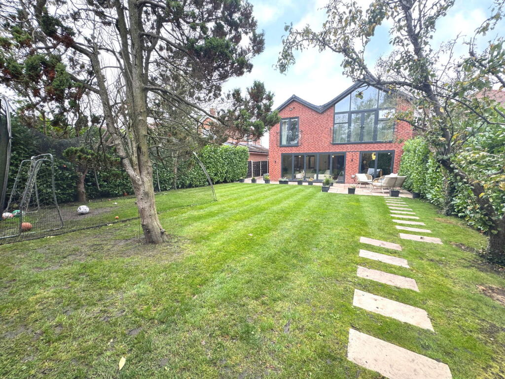 Main image of property: Drayton Drive, Heald Green, SK8 3LE