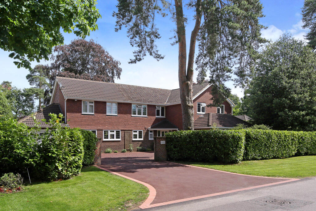 Main image of property: Beechwood Avenue, Weybridge, KT13