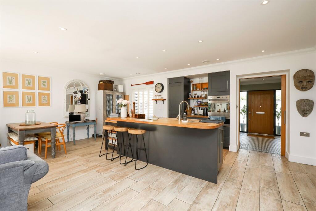 Main image of property: South Park Road, London, SW19