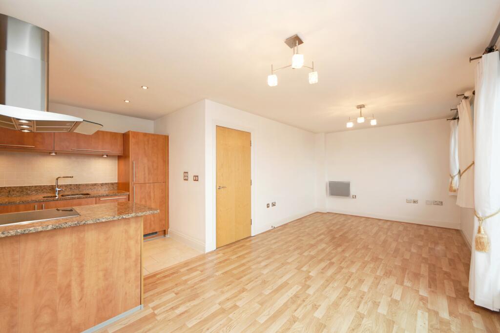 2 bedroom penthouse for rent in Regents Park Road, Primrose Hill, NW1