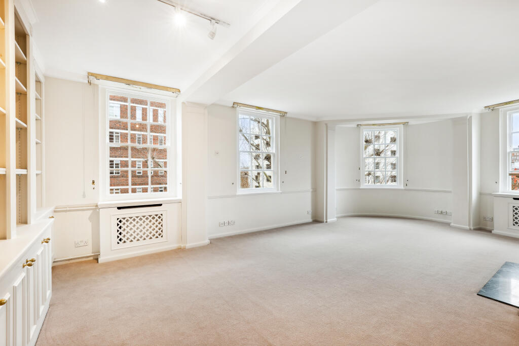 Apartment to rent on Whiteheads Grove, Chelsea, SW3