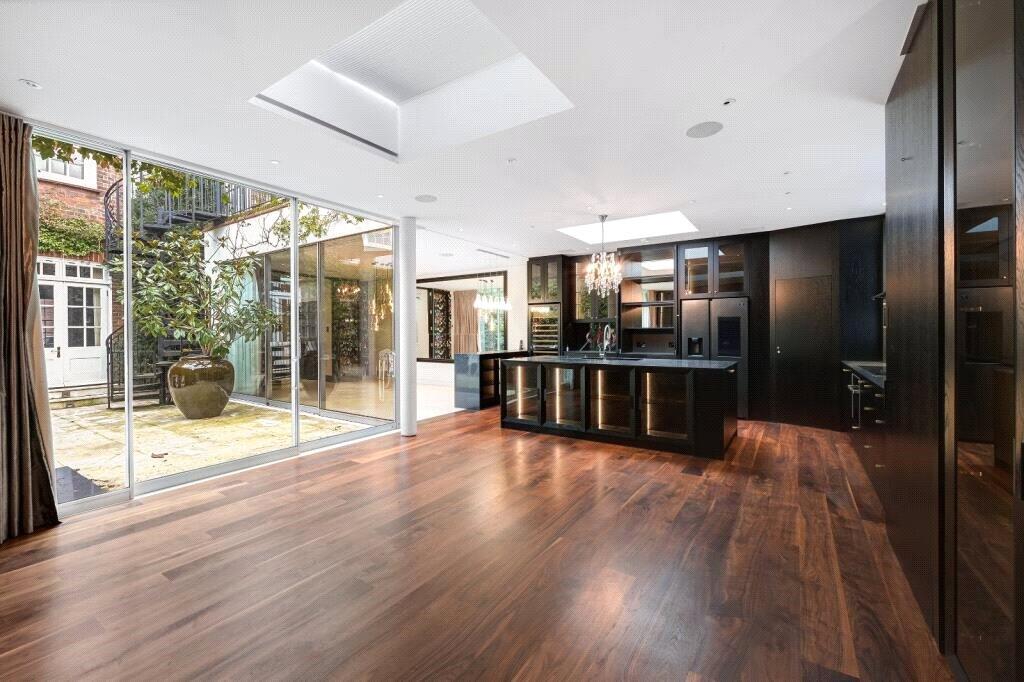 Main image of property: Chelsea Square, Chelsea, SW3