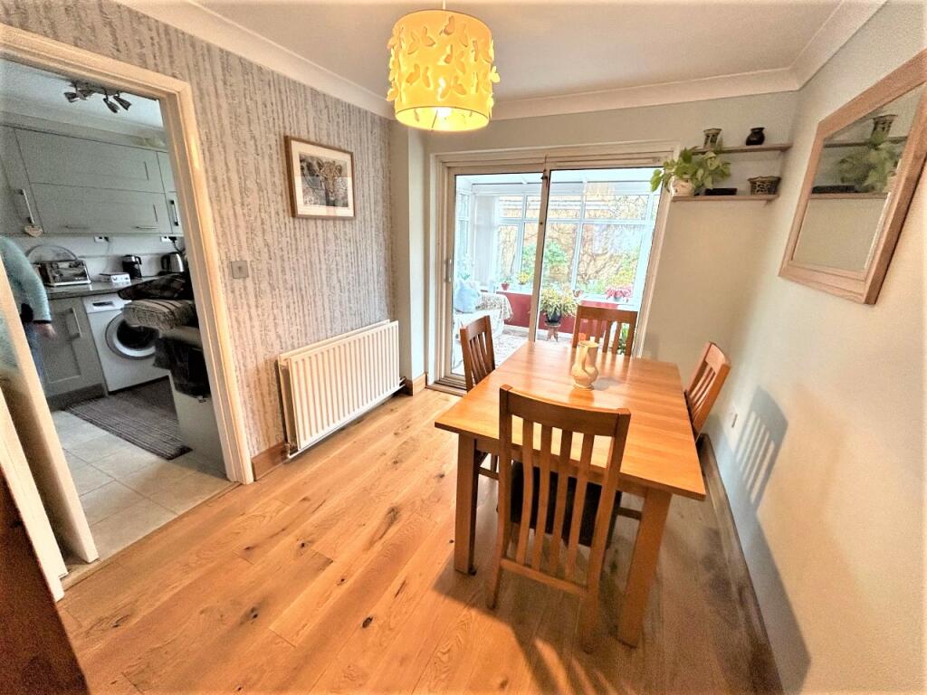 3 bedroom detached house for sale in Sutherland Grove, Bletchley