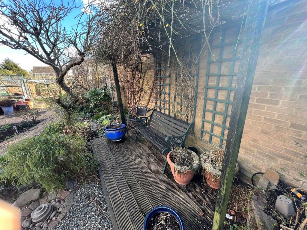 3 bedroom detached house for sale in Sutherland Grove, Bletchley