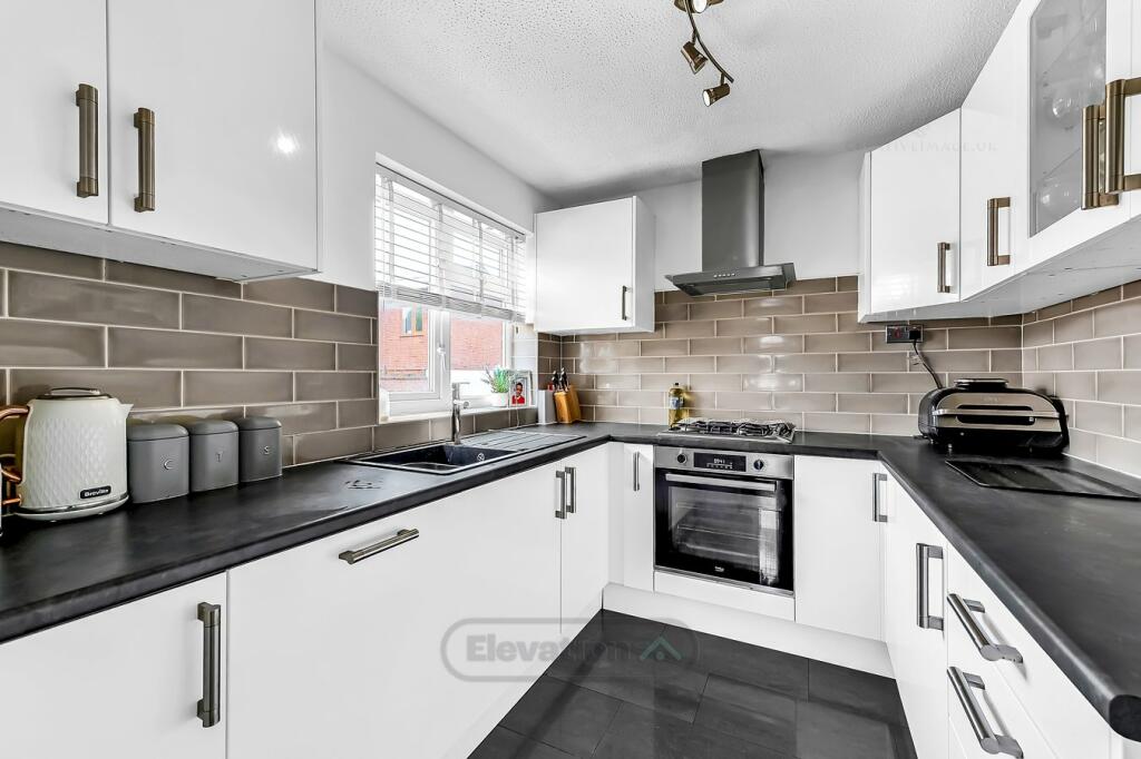 4 bedroom link detached house for sale in Granes End, Great Linford