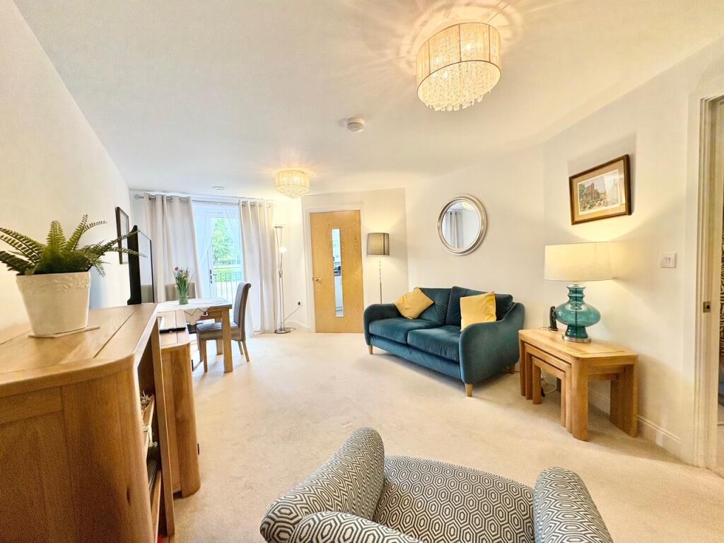 Main image of property: Hindhead Knoll, Walnut Tree, Milton Keynes, MK7