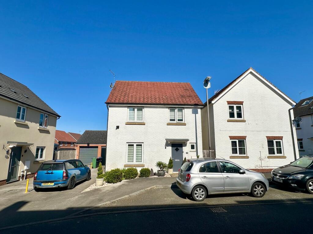 Main image of property: Tiree Court, Bletchley, Milton Keynes, MK3