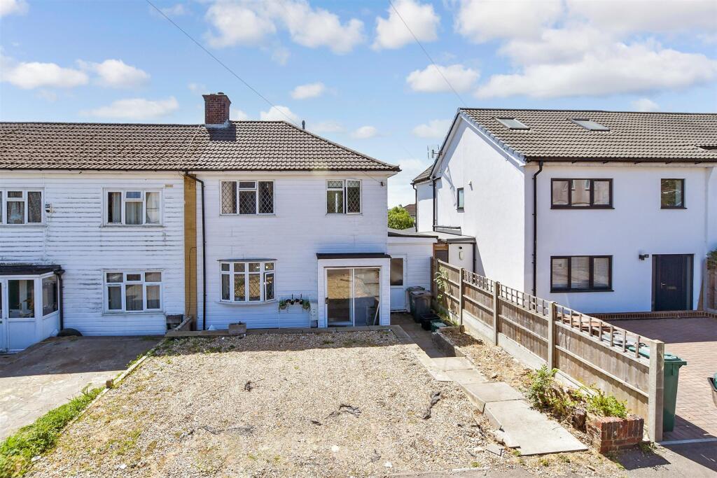 3 bedroom semi-detached house