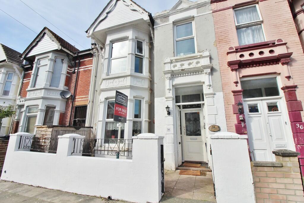 4 bedroom terraced house for sale in Wadham Road, North End, PO2
