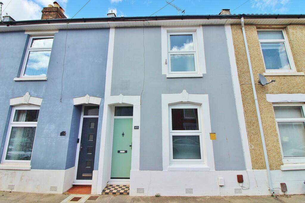 3 bedroom terraced house for sale in Lincoln Road , Fratton, PO1