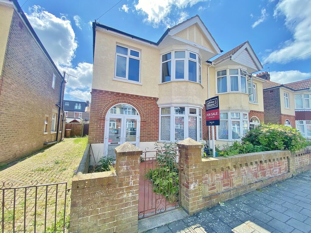3 bedroom semidetached house for sale in Oakwood Road, Hilsea, PO2