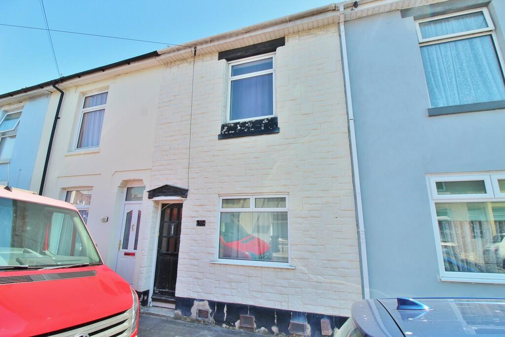 3 bedroom terraced house for sale in Havant Road, North End, PO2