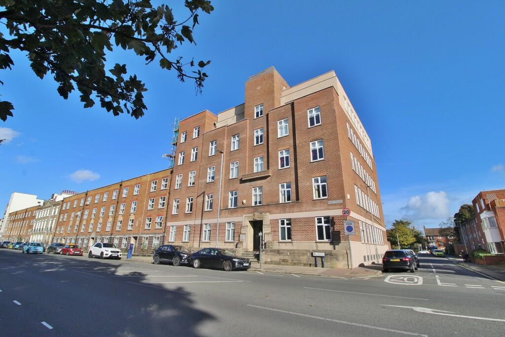 4 bedroom apartment for sale in Kings Terrace, Southsea, PO5