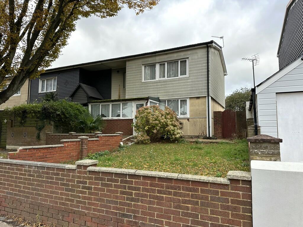 3 bedroom end of terrace house for sale in Allaway Avenue, Paulsgrove, PO6