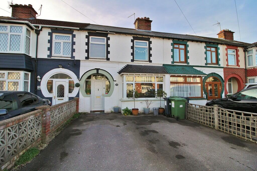 3 bedroom terraced house for sale in Chatsworth Avenue, Cosham, PO6