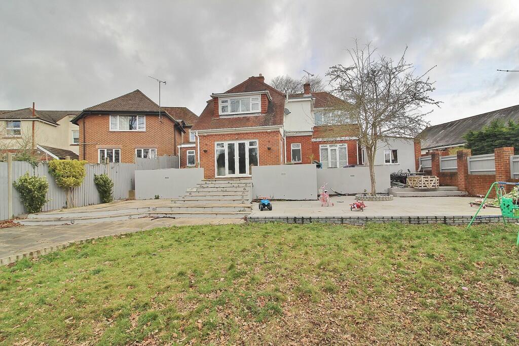 4 bedroom detached house for sale in Stakes Road, Purbrook, PO7