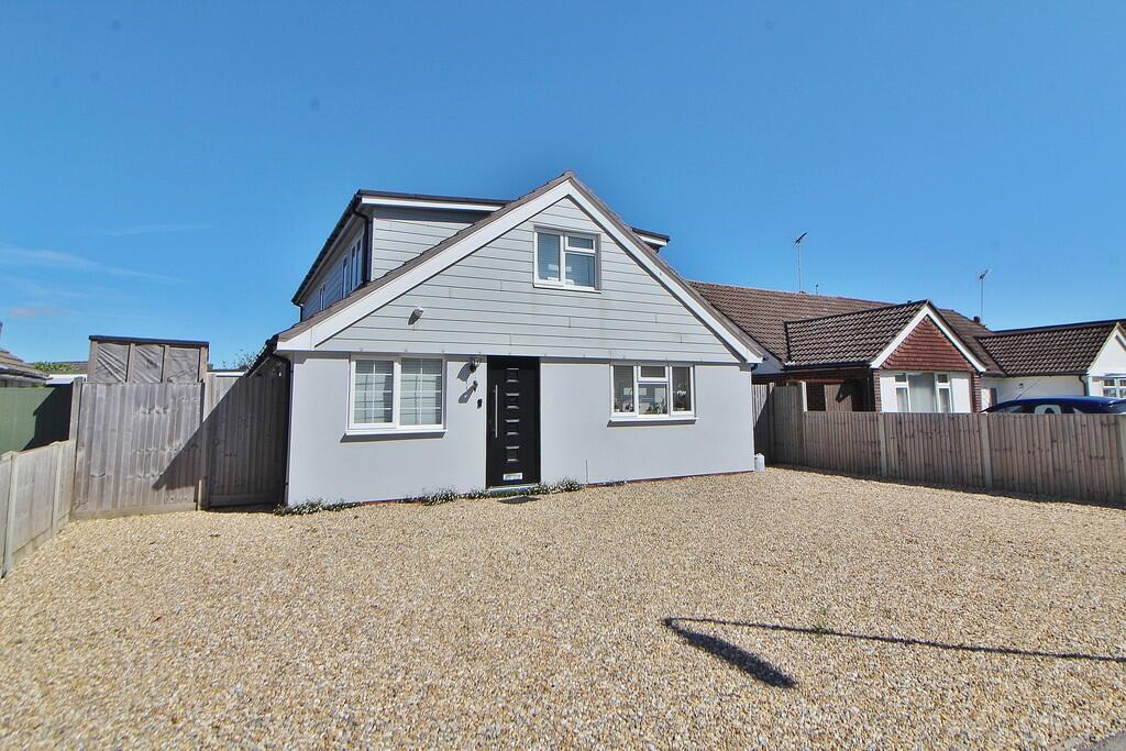 4 bedroom detached house for sale in Charlesworth Drive, Waterlooville, PO7