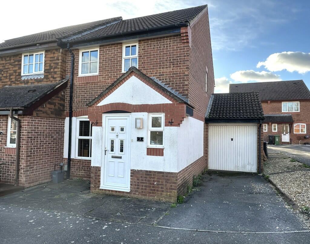 3 bedroom semi-detached house for sale in Parry Close, Portsmouth, PO6