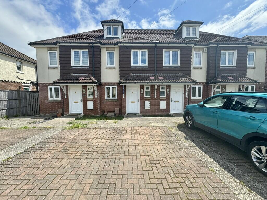 3 bedroom terraced house for sale in Cornaway Lane, Portchester, PO16