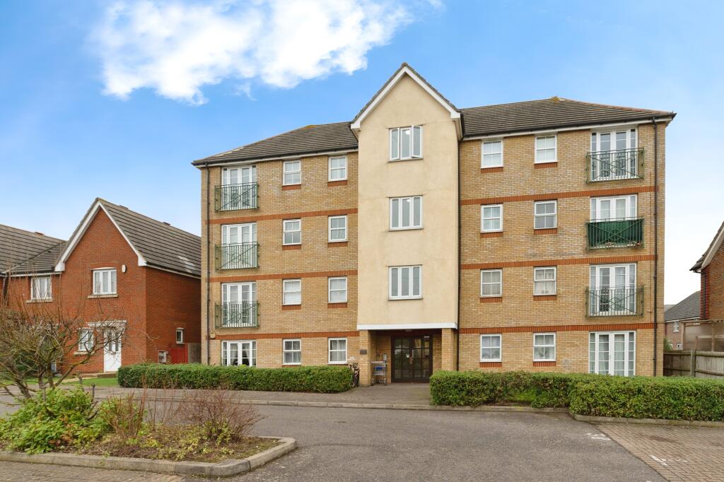 Main image of property: Rawlyn Close, Chafford Hundred, Grays, Essex, RM16