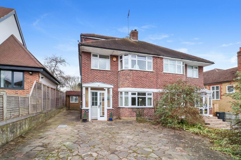 4 bedroom semidetached house for sale in Coniston Road, Kings Langley
