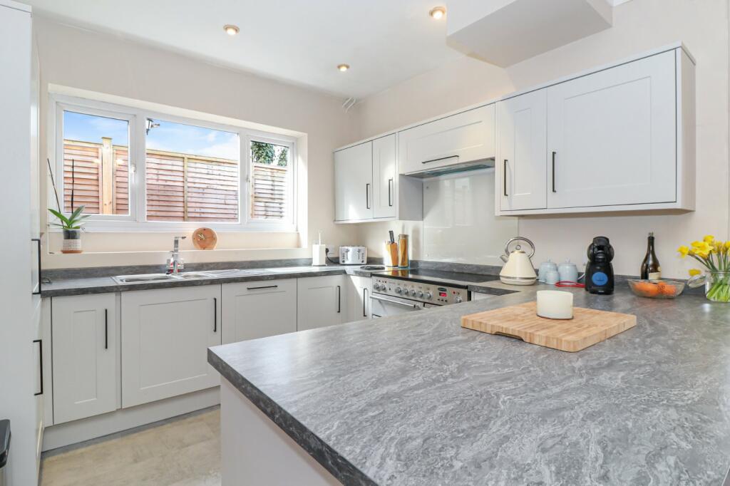 4 bedroom semidetached house for sale in Coniston Road, Kings Langley