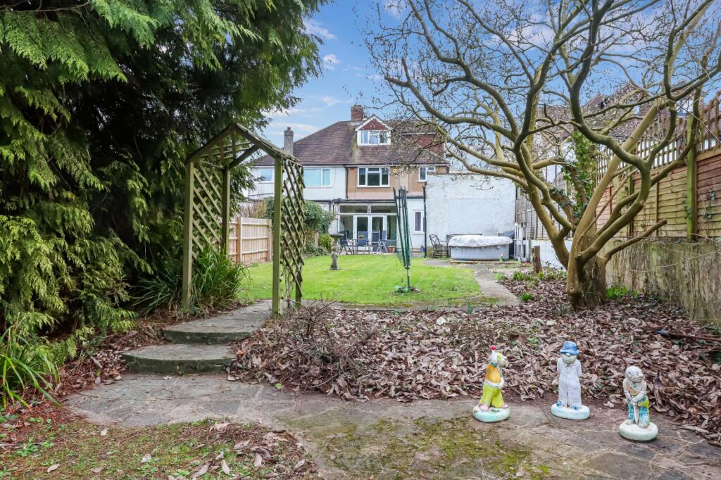 4 bedroom semidetached house for sale in Coniston Road, Kings Langley