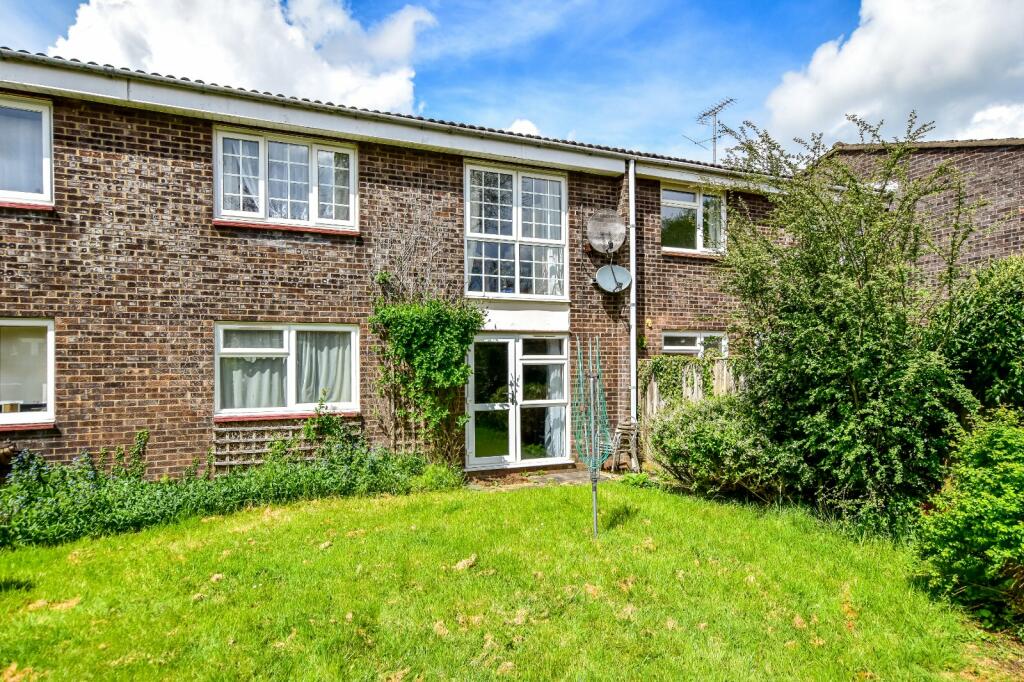 1 bedroom flat for sale in Croft Close, Chipperfield, Kings Langley