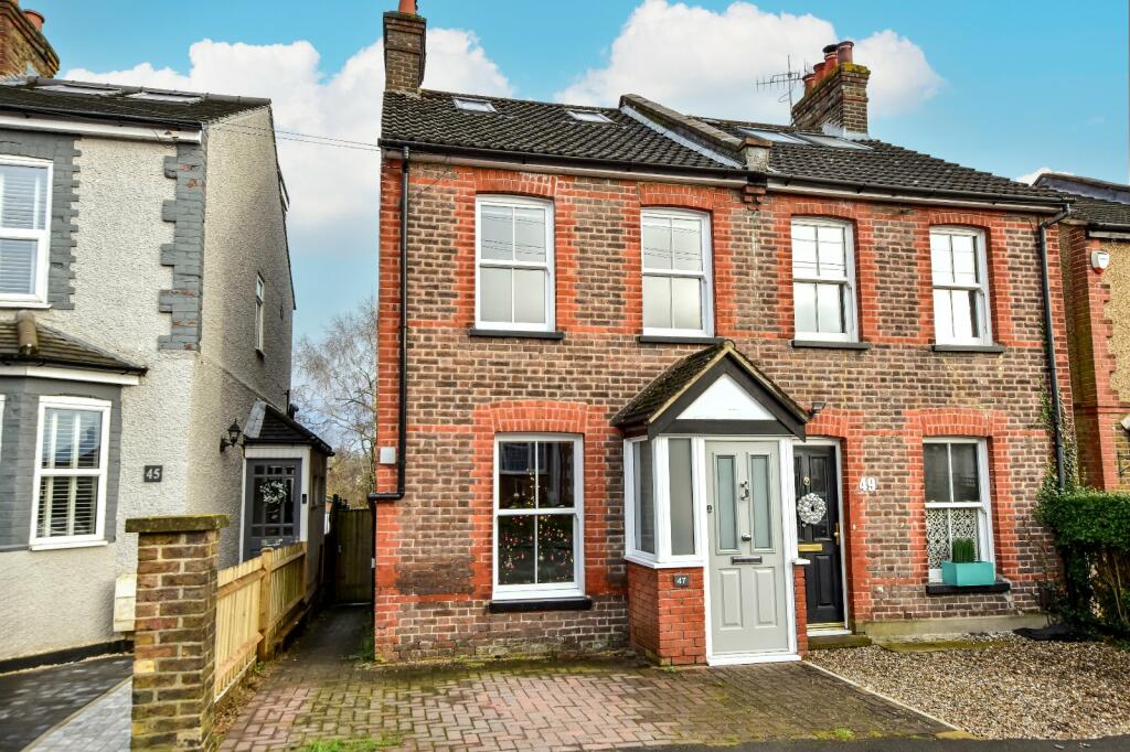 3 bedroom semidetached house for sale in Alexandra Road, Kings Langley