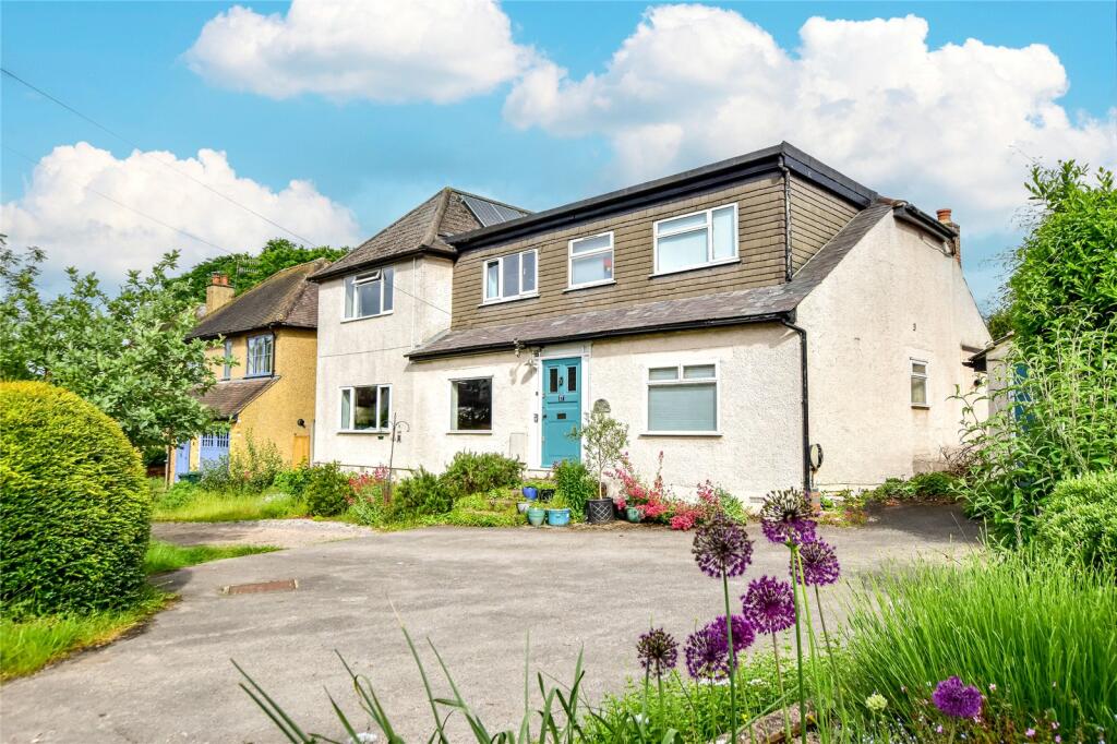 6 bedroom detached house for sale in Harthall Lane, Kings Langley, Herts, WD4
