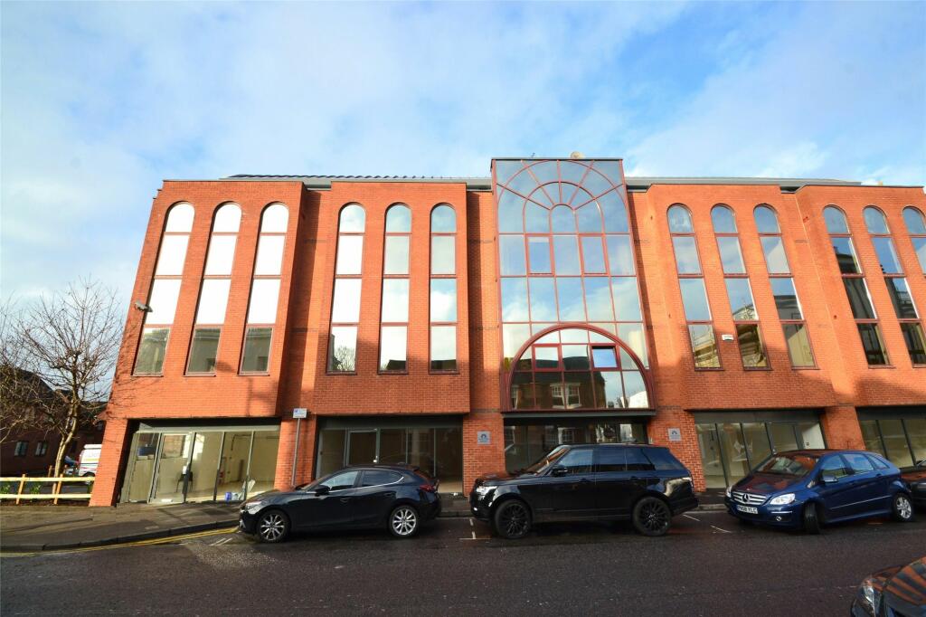 1 bedroom flat for rent in King Street, Chiltern House, WD18