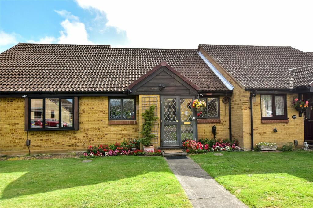 2 bedroom bungalow for sale in De Havilland Way, Abbots Langley