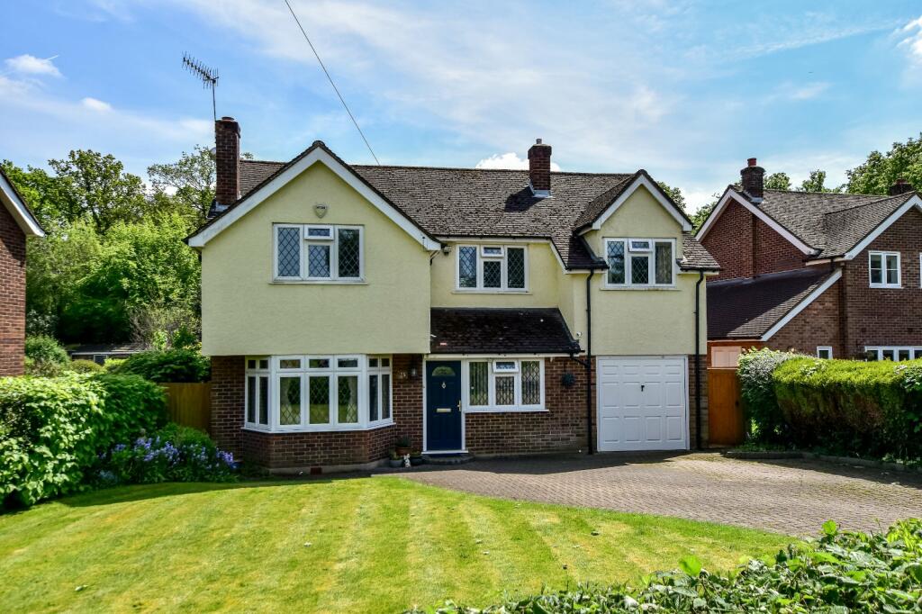 4 bedroom detached house for sale in Greenways, Abbots Langley, Herts, WD5
