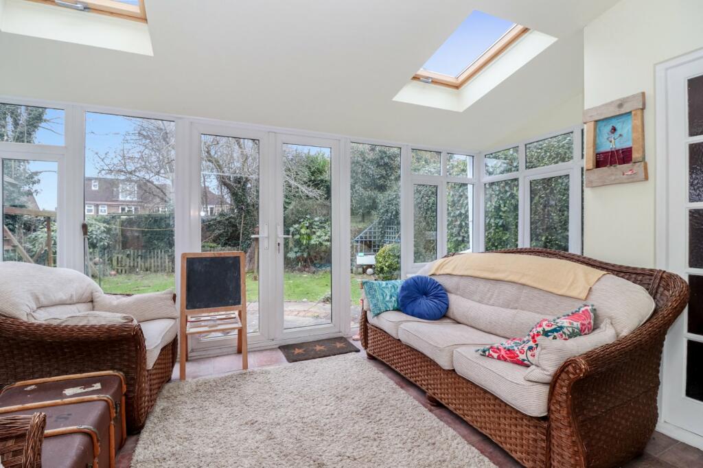 3 bedroom detached house for sale in Trowley Rise, Abbots Langley