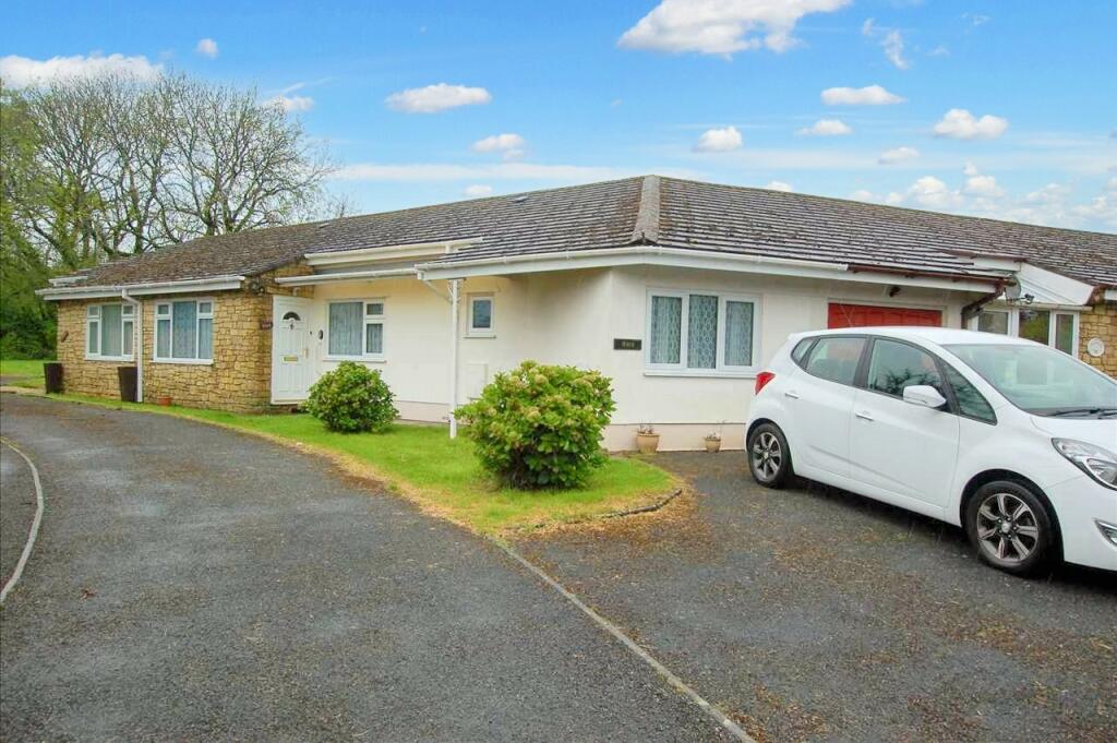 3 bedroom semidetached bungalow for sale in Tara, New Road, Begelly, SA68