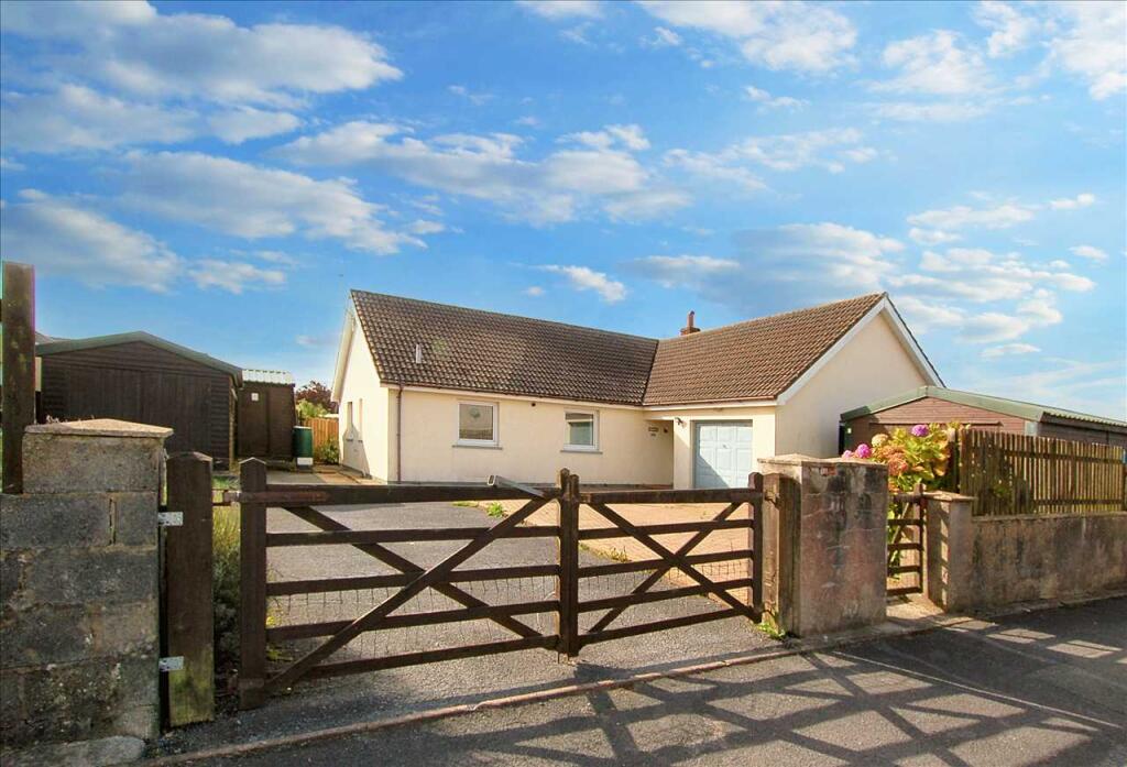 Main image of property: Golwg Y Mor, 40 Long Mains, Monkton, Pembroke