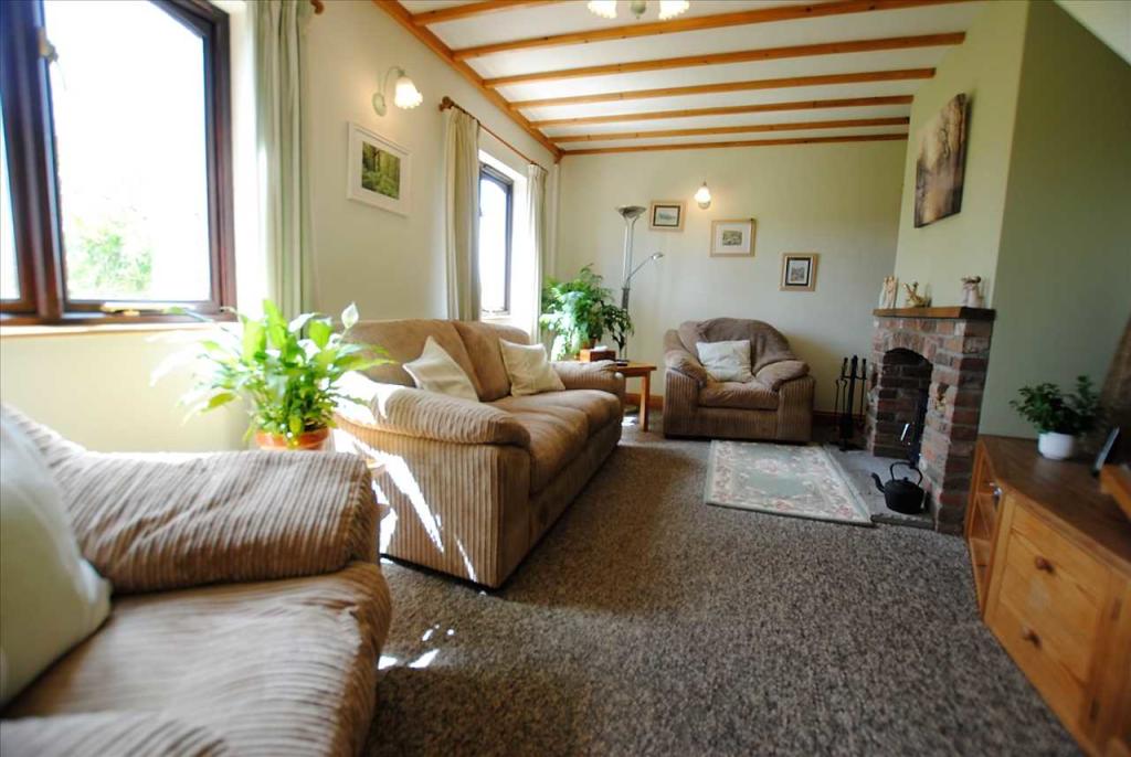 5 bedroom detached house for sale in Touchwood, Lower Lamphey Road