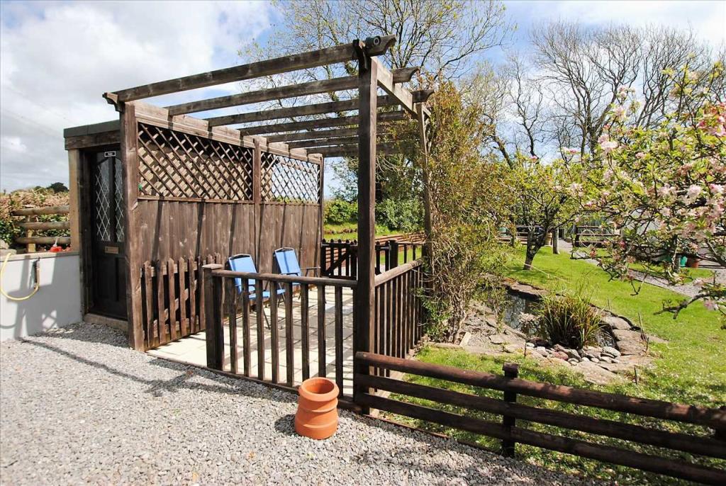 5 bedroom detached house for sale in Touchwood, Lower Lamphey Road