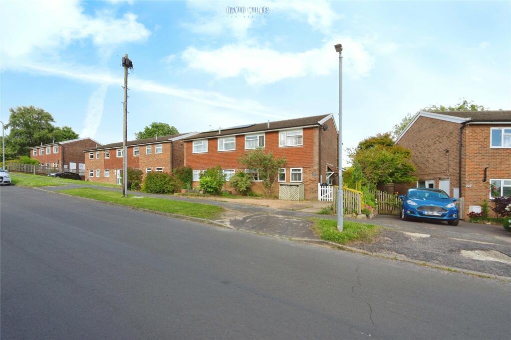 3 bedroom semidetached house for sale in The Drive, Uckfield, East