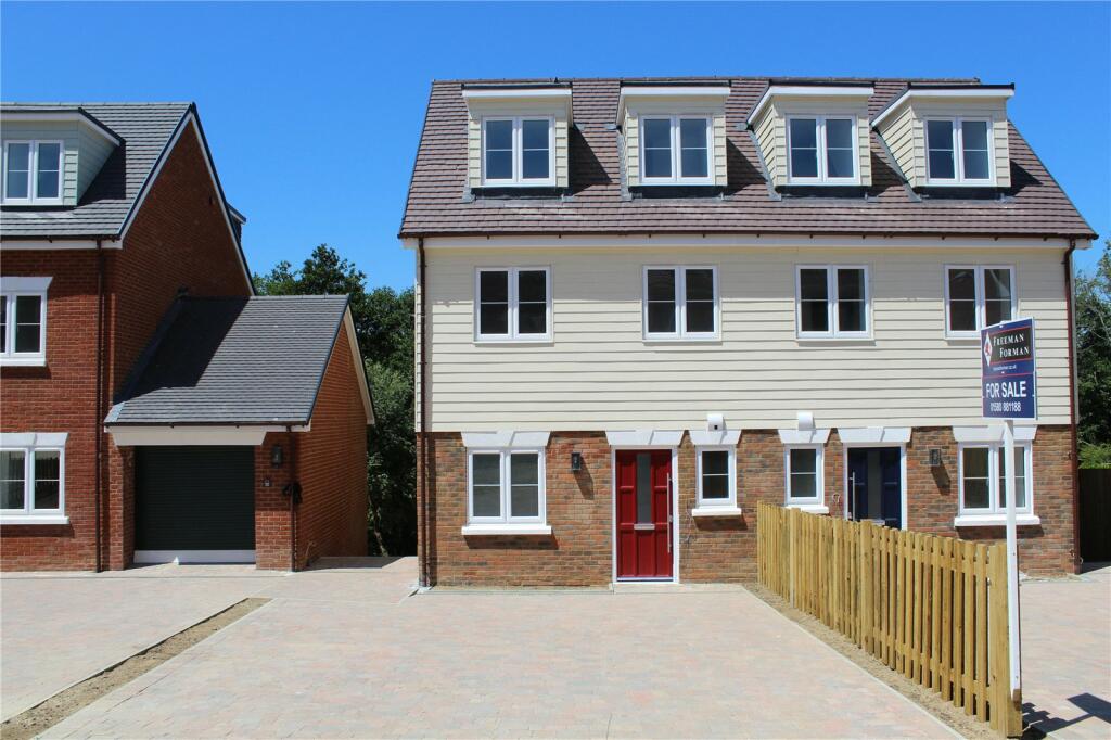 4 bedroom semidetached house for sale in Fern Road, St. LeonardsonSea, Hastings, TN38