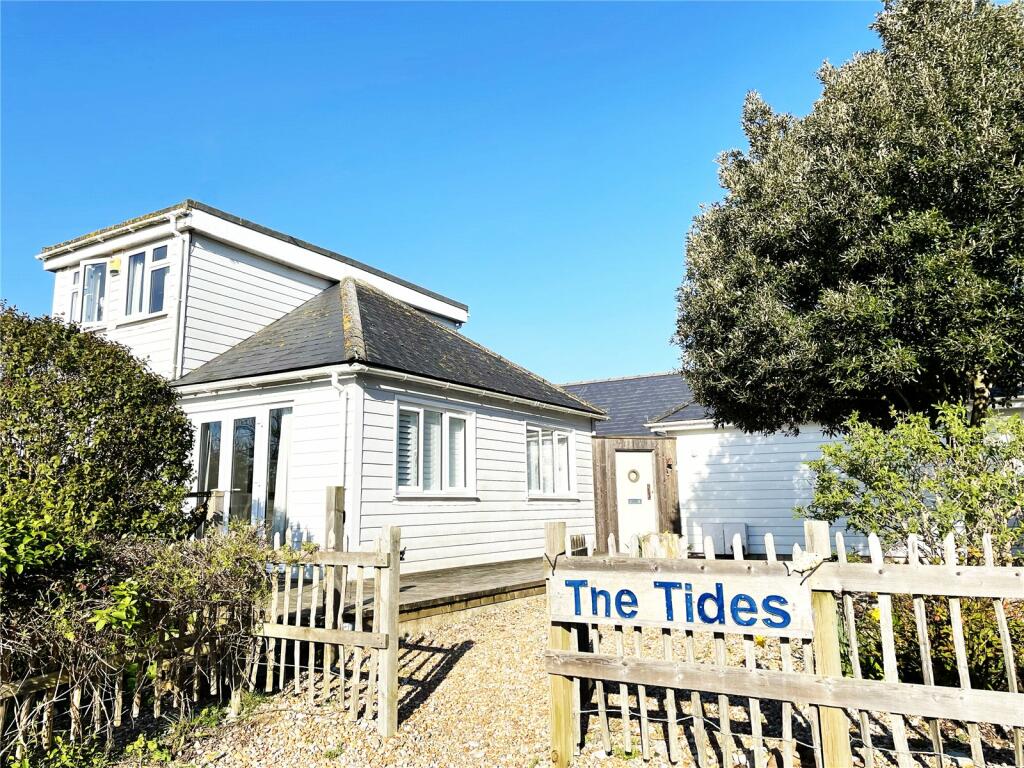 6 bedroom detached house for sale in The Ridge, Winchelsea Beach