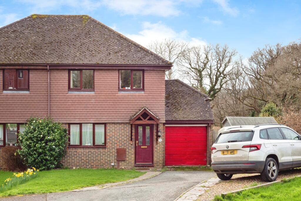 3 bedroom semidetached house for sale in Blacksmiths Field, Bodiam