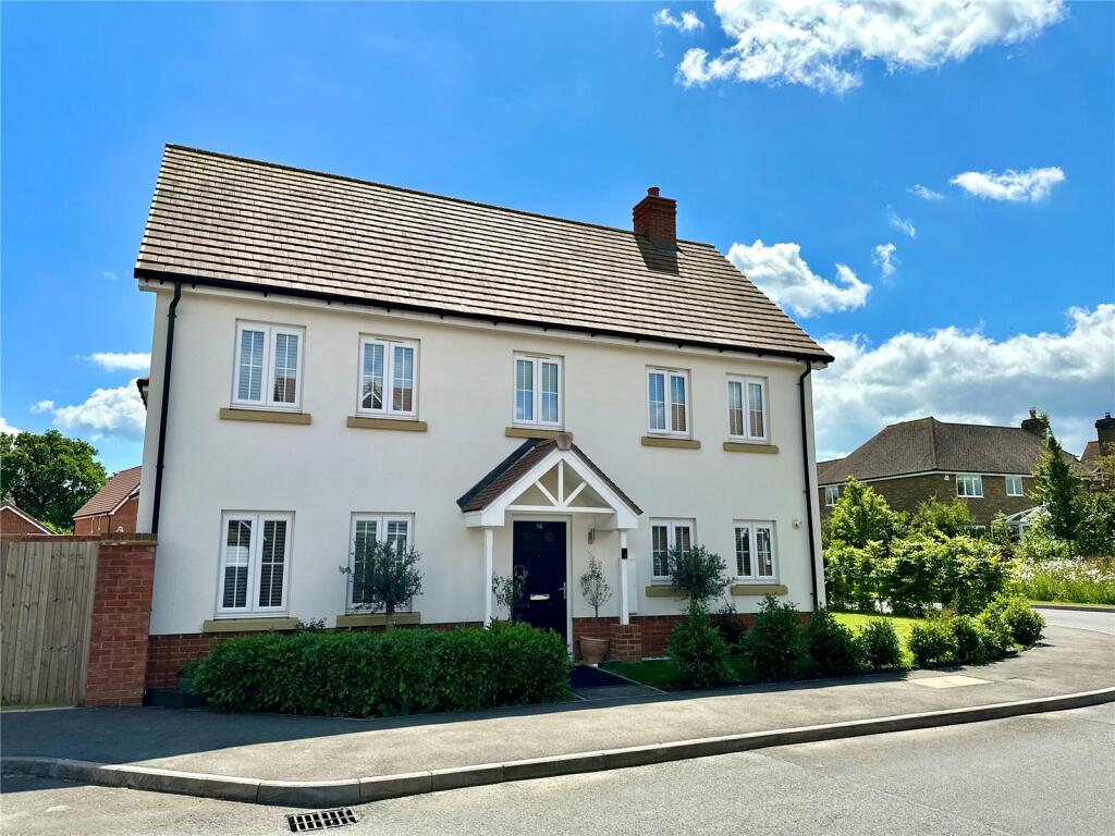 4 bedroom detached house for sale in Kings Road, Ringmer, Lewes, BN8