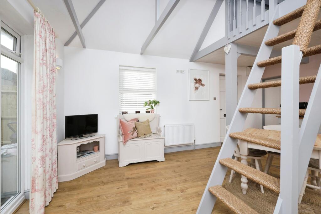 Additional property image - Gladstone Buildings, Barcombe, Lewes, East Sussex, BN8