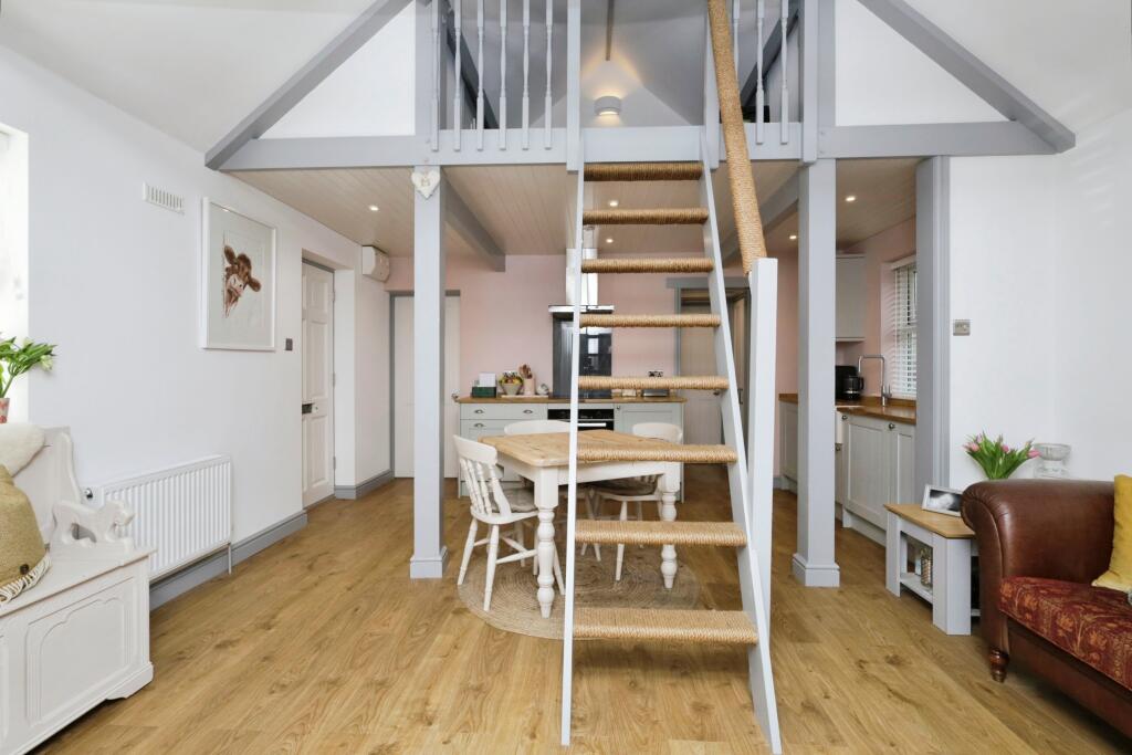 Additional property image - Gladstone Buildings, Barcombe, Lewes, East Sussex, BN8