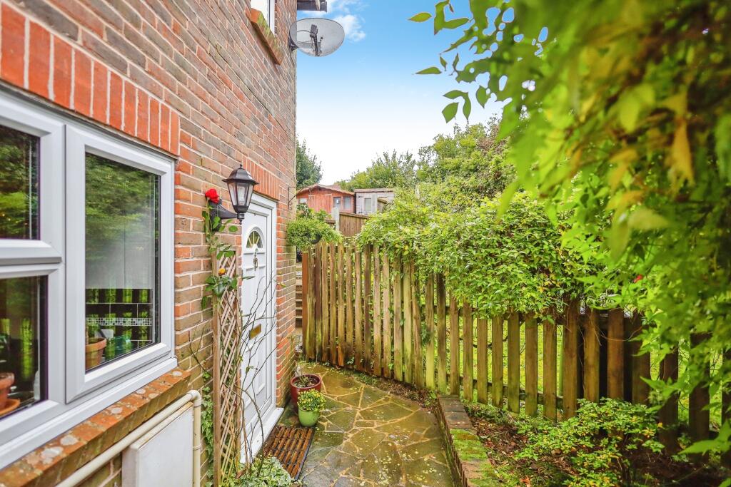 1 bedroom end of terrace house for sale in Coppice View, Heathfield