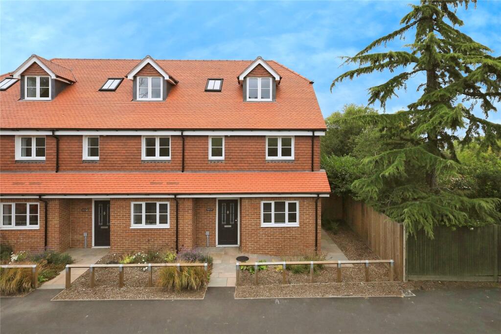 Main image of property: Heathfield Road, Burwash Common, Etchingham, East Sussex, TN19