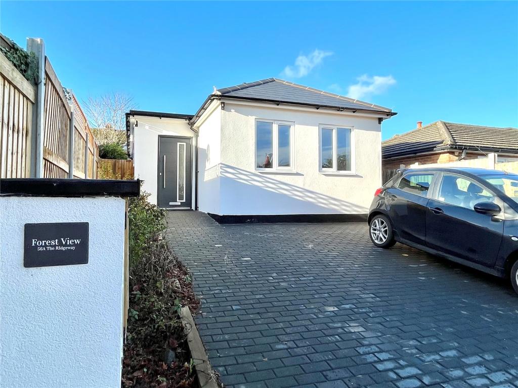 2 bedroom bungalow for sale in The Ridgewaye, Southborough, Tunbridge